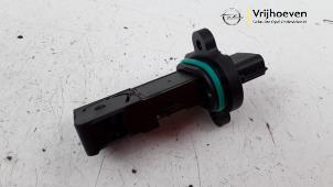 Gebruikte Luchtmassameter Opel Astra K 1.6 SIDI Eco Turbo 16V Prijs € 35,00 Margeregeling aangeboden door Autodemontage Vrijhoeven B.V.