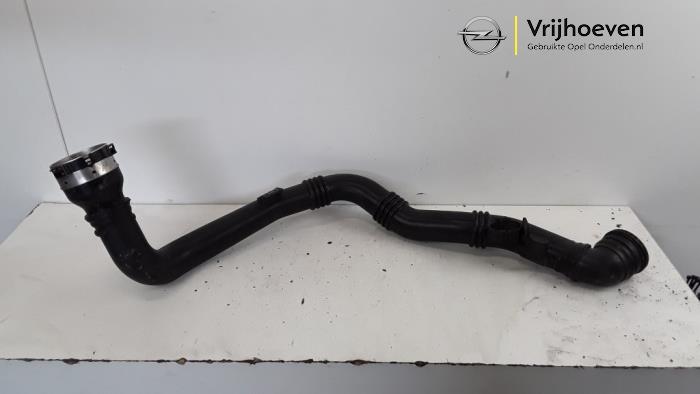Gebruikte Intercooler Buis Opel Astra K 1.6 SIDI Eco Turbo 16V Prijs € 40,00 Margeregeling aangeboden door Autodemontage Vrijhoeven B.V.