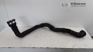 Gebruikte Intercooler Buis Opel Astra K 1.6 SIDI Eco Turbo 16V Prijs € 40,00 Margeregeling aangeboden door Autodemontage Vrijhoeven B.V.