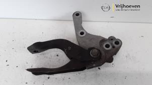 Gebruikte Motorsteun Opel Astra K 1.6 SIDI Eco Turbo 16V Prijs € 25,00 Margeregeling aangeboden door Autodemontage Vrijhoeven B.V.