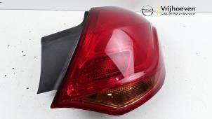 Gebruikte Achterlicht rechts Opel Astra J (PC6/PD6/PE6/PF6) 1.7 CDTi 16V 110 Prijs € 20,00 Margeregeling aangeboden door Autodemontage Vrijhoeven B.V.