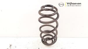 Gebruikte Schroefveer achter Opel Signum (F48) 3.2 V6 24V Prijs € 20,00 Margeregeling aangeboden door Autodemontage Vrijhoeven B.V.