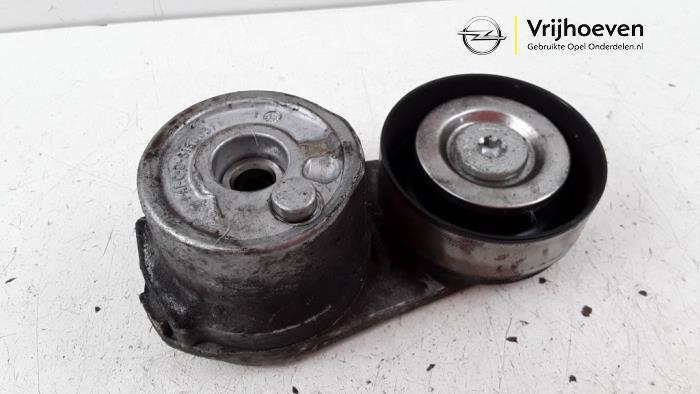 Gebruikte Spanrol Multiriem Opel Corsa E 1.0 SIDI Turbo 12V Prijs € 10,00 Margeregeling aangeboden door Autodemontage Vrijhoeven B.V.