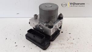 Gebruikte ABS Pomp Opel Karl 1.0 12V Prijs € 70,00 Margeregeling aangeboden door Autodemontage Vrijhoeven B.V.