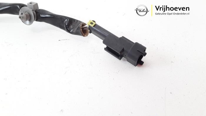 Roetfilter sensor van een Vauxhall Antara 2.2 CDTI 16V 4x2 2014
