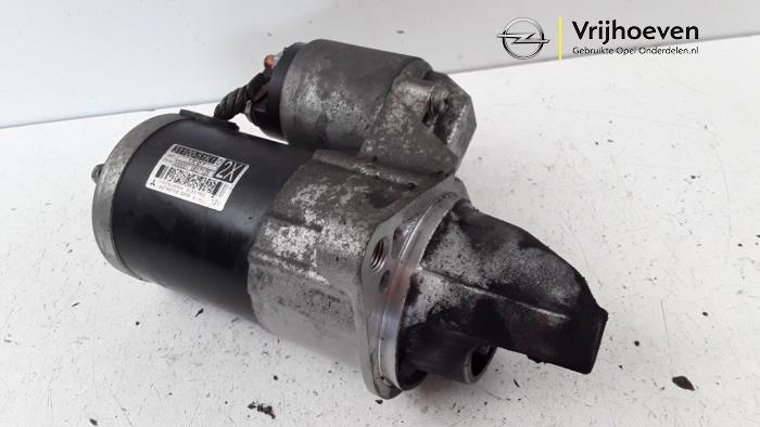 Gebruikte Startmotor Opel Agila (B) 1.2 16V Prijs € 25,00 Margeregeling aangeboden door Autodemontage Vrijhoeven B.V.