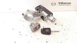 Gebruikte Slotenset Opel Meriva 1.4 Turbo 16V Ecotec Prijs € 50,00 Margeregeling aangeboden door Autodemontage Vrijhoeven B.V.