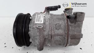 Gebruikte Pomp Airco Opel Astra K 1.0 Turbo 12V Prijs € 50,00 Margeregeling aangeboden door Autodemontage Vrijhoeven B.V.