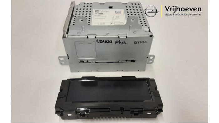 Radio module van een Opel Zafira Tourer (P12) 1.4 Turbo 16V Ecotec 2015