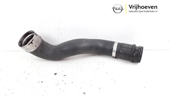 Gebruikte Intercooler Slang Opel Astra K Sports Tourer 1.6 CDTI 110 16V Prijs € 20,00 Margeregeling aangeboden door Autodemontage Vrijhoeven B.V.