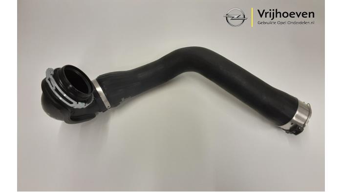 Nieuwe Intercooler Slang Opel Insignia 2.0 CDTI 16V 130 Ecotec Prijs € 110,00 Inclusief btw aangeboden door Autodemontage Vrijhoeven B.V.
