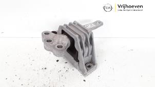 Gebruikte Motorrubber Opel Insignia 1.6 SIDI Eco Turbo 16V Prijs € 25,00 Margeregeling aangeboden door Autodemontage Vrijhoeven B.V.