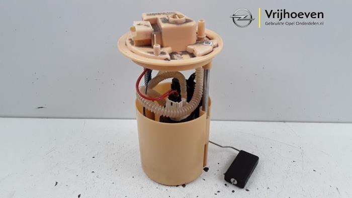 Gebruikte Tank element Pomp Opel Corsa D 1.3 CDTi 16V ecoFLEX Prijs € 40,00 Margeregeling aangeboden door Autodemontage Vrijhoeven B.V.