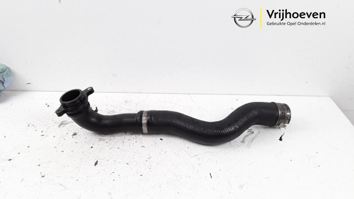 Gebruikte Intercooler Slang Opel Meriva (B) 1.3 CDTI 16V Prijs € 40,00 Margeregeling aangeboden door Autodemontage Vrijhoeven B.V.