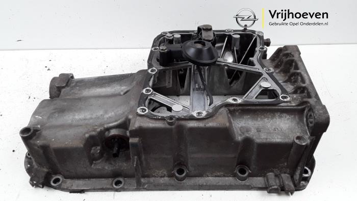 Gebruikte Carterpan Opel Zafira Tourer (P12) 2.0 CDTI 16V 170 Ecotec Prijs € 100,00 Margeregeling aangeboden door Autodemontage Vrijhoeven B.V.
