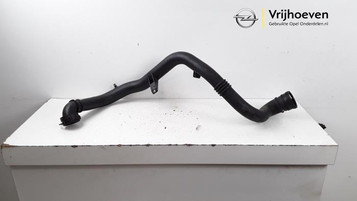 Gebruikte Intercooler Buis Opel Astra K 1.0 SIDI Turbo 12V Prijs € 25,00 Margeregeling aangeboden door Autodemontage Vrijhoeven B.V.