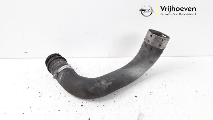 Gebruikte Intercooler Slang Opel Astra K 1.0 SIDI Turbo 12V Prijs € 30,00 Margeregeling aangeboden door Autodemontage Vrijhoeven B.V.