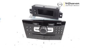 Gebruikte Radio module Opel Corsa D 1.6i OPC 16V Turbo Prijs € 50,00 Margeregeling aangeboden door Autodemontage Vrijhoeven B.V.