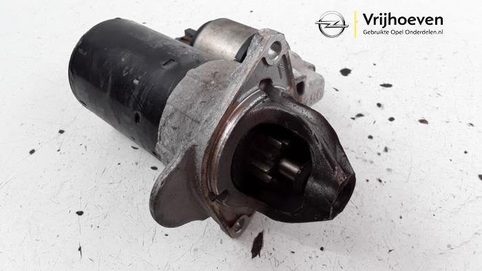 Startmotor van een Opel Corsa D 1.0 2010