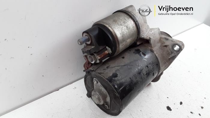 Startmotor van een Opel Corsa D 1.0 2010