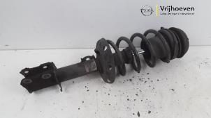 Gebruikte Schokdemperpoot rechts-voor Opel Meriva 1.6 16V Prijs € 20,00 Margeregeling aangeboden door Autodemontage Vrijhoeven B.V.