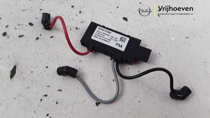 Gebruikte Alarm module Opel Combo Cargo 1.6 CDTI 100 Prijs € 30,00 Margeregeling aangeboden door Autodemontage Vrijhoeven B.V.