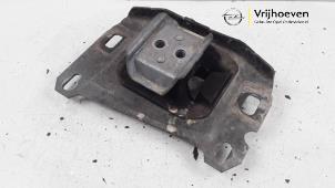 Gebruikte Motorsteun Opel Combo Cargo 1.6 CDTI 100 Prijs € 20,00 Margeregeling aangeboden door Autodemontage Vrijhoeven B.V.