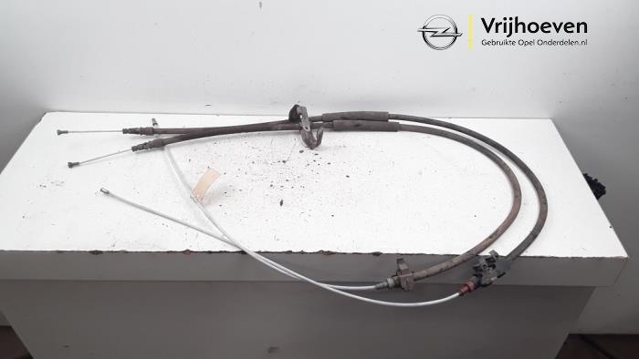 Gebruikte Handrem Kabel Opel Combo Cargo 1.6 CDTI 100 Prijs € 50,00 Margeregeling aangeboden door Autodemontage Vrijhoeven B.V.