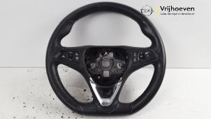 Gebruikte Stuurwiel Opel Corsa E 1.0 SIDI Turbo 12V Prijs € 250,00 Margeregeling aangeboden door Autodemontage Vrijhoeven B.V.