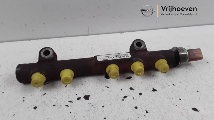 Gebruikte Common rail (Injectie) Opel Combo Cargo 1.6 CDTI 100 Prijs € 30,00 Margeregeling aangeboden door Autodemontage Vrijhoeven B.V.