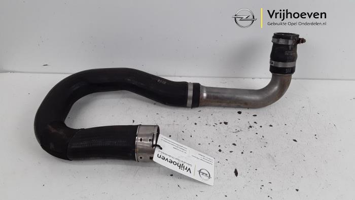 Gebruikte Intercooler Slang Opel Mokka X 1.4 Turbo 16V Prijs € 30,00 Margeregeling aangeboden door Autodemontage Vrijhoeven B.V.