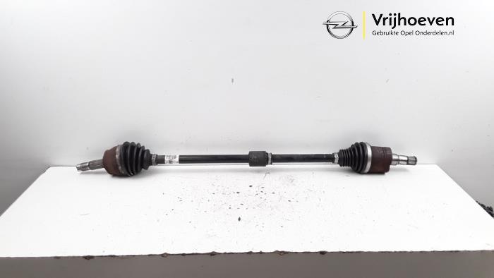 Gebruikte Steekas rechts-voor Opel Corsa E 1.4 Turbo 16V Prijs € 50,00 Margeregeling aangeboden door Autodemontage Vrijhoeven B.V.