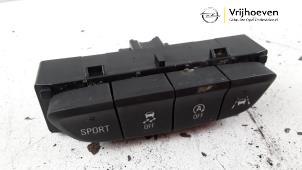 Gebruikte Schakelaar (diversen) Opel Astra K 1.0 Turbo 12V Prijs € 25,00 Margeregeling aangeboden door Autodemontage Vrijhoeven B.V.