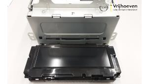 Gebruikte Radio module Opel Astra J (PC6/PD6/PE6/PF6) 1.6 16V Prijs € 100,00 Margeregeling aangeboden door Autodemontage Vrijhoeven B.V.