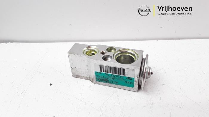 Gebruikte Airco expansieklep Opel Corsa D 1.4 16V Twinport Prijs € 30,00 Margeregeling aangeboden door Autodemontage Vrijhoeven B.V.