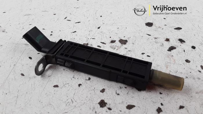 Krukas sensor van een Opel Astra K Sports Tourer 1.6 CDTI 110 16V 2018