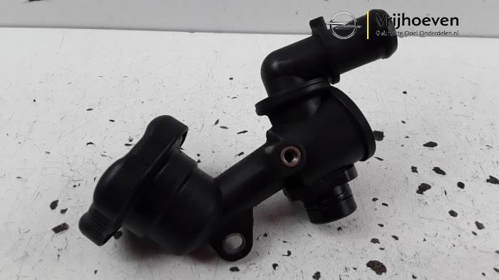 Gebruikte Olie vulpijp Opel Corsa E 1.3 CDTi 16V ecoFLEX Prijs € 15,00 Margeregeling aangeboden door Autodemontage Vrijhoeven B.V.