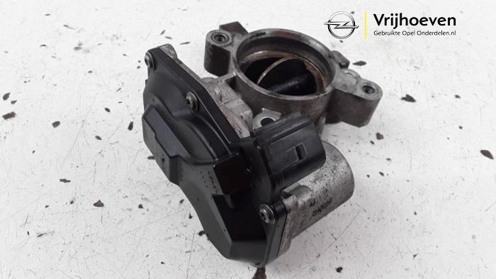 Gasklephuis van een Opel Corsa E 1.3 CDTi 16V ecoFLEX 2015
