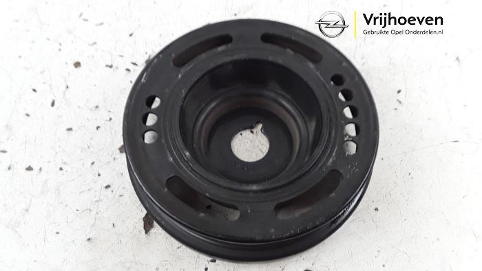 Gebruikte Krukas Poelie Opel Corsa D 1.6i OPC 16V Turbo Prijs € 10,00 Margeregeling aangeboden door Autodemontage Vrijhoeven B.V.