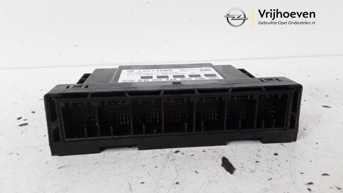 Module Bodycontrol Opel Astra K Sports Tourer, 2015 / 2022 1.6 CDTI 136 16V, Combi/o, Diesel, 1.598cc, 100kW (136pk), FWD, B16DTH, 2016-04 / 2019-08, BD8EG; BE8EG; BF8EG (Gebruikt)