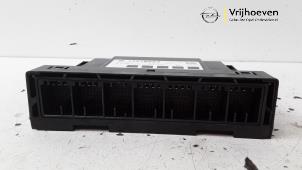 Gebruikte Computer Body Control Opel Astra K 1.0 SIDI Turbo 12V Prijs € 80,00 Margeregeling aangeboden door Autodemontage Vrijhoeven B.V.