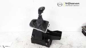 Gebruikte Versnellingspook Opel Astra J (PC6/PD6/PE6/PF6) 1.4 Turbo 16V Prijs € 50,00 Margeregeling aangeboden door Autodemontage Vrijhoeven B.V.