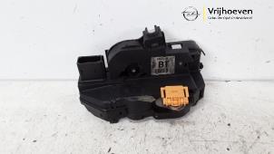 Gebruikte Deurslot Mechaniek 4Deurs rechts-achter Opel Astra J (PC6/PD6/PE6/PF6) 1.4 Turbo 16V Prijs € 30,00 Margeregeling aangeboden door Autodemontage Vrijhoeven B.V.