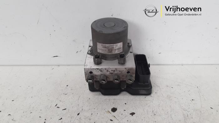 Gebruikte ABS Pomp Opel Astra K 1.0 Turbo 12V Prijs € 80,00 Margeregeling aangeboden door Autodemontage Vrijhoeven B.V.