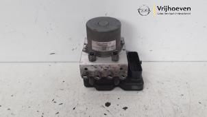 Gebruikte ABS Pomp Opel Astra K 1.0 Turbo 12V Prijs € 80,00 Margeregeling aangeboden door Autodemontage Vrijhoeven B.V.