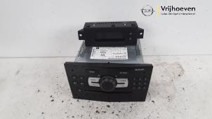 Gebruikte Radio module Opel Corsa D 1.6i OPC 16V Turbo Prijs € 50,00 Margeregeling aangeboden door Autodemontage Vrijhoeven B.V.