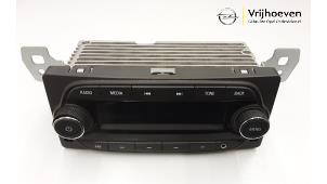 Gebruikte Radio module Opel Karl 1.0 12V Prijs € 150,00 Margeregeling aangeboden door Autodemontage Vrijhoeven B.V.
