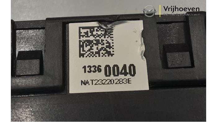 AUX/USB aansluiting van een Opel Astra 2012