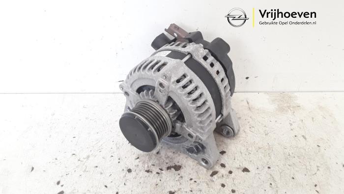 Dynamo van een Opel Mokka 1.2 Turbo 12V 2021