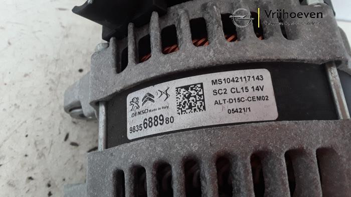 Dynamo van een Opel Mokka 1.2 Turbo 12V 2021